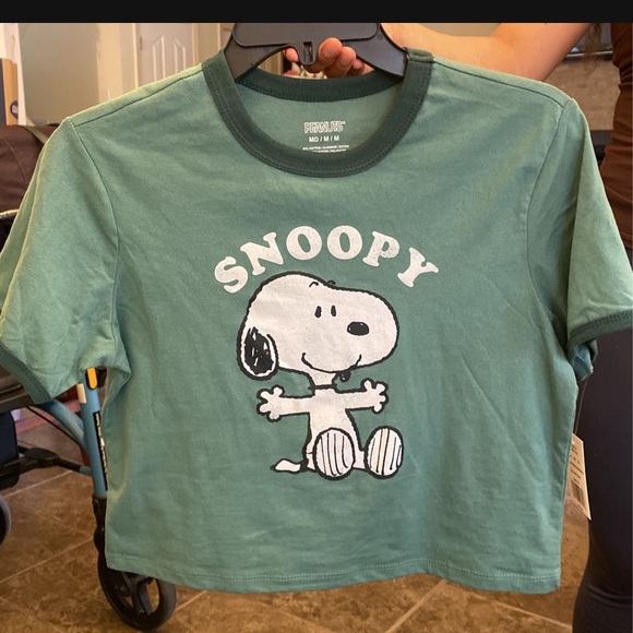 Peanuts crop top. NWT. Medium - Picture 1 of 4